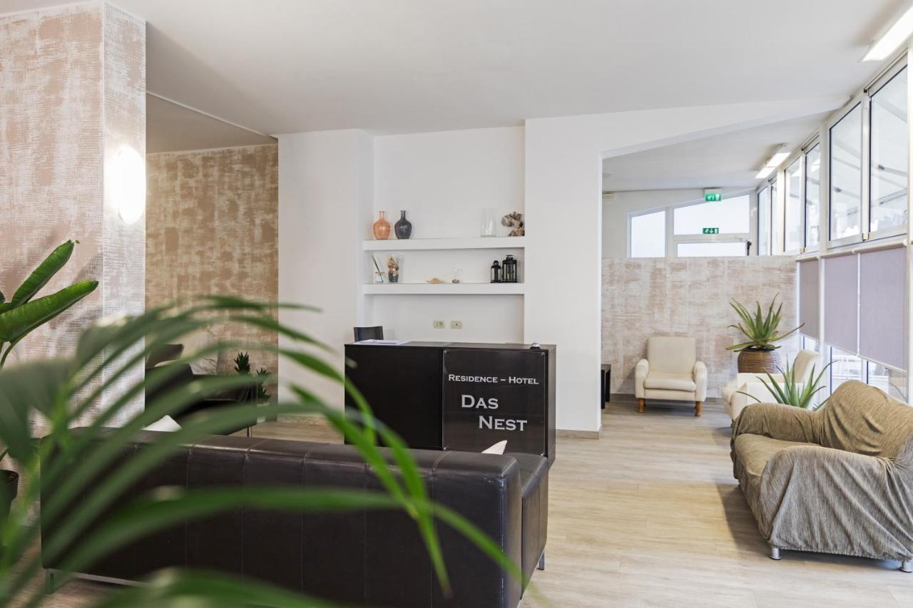 Residence Das Nest - Appartamenti A Pochi Passi Dal Mare Riccione Esterno foto