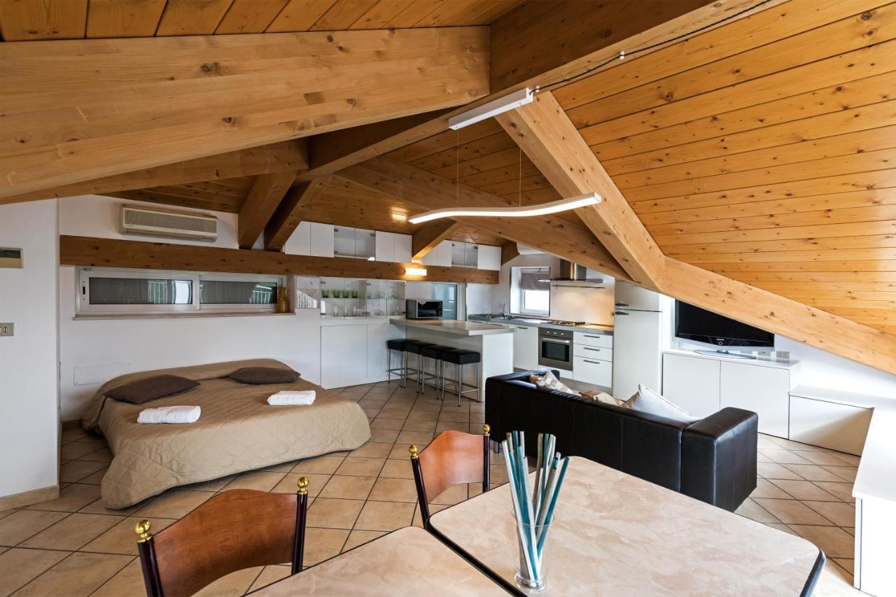 Residence Das Nest - Appartamenti A Pochi Passi Dal Mare Riccione Esterno foto