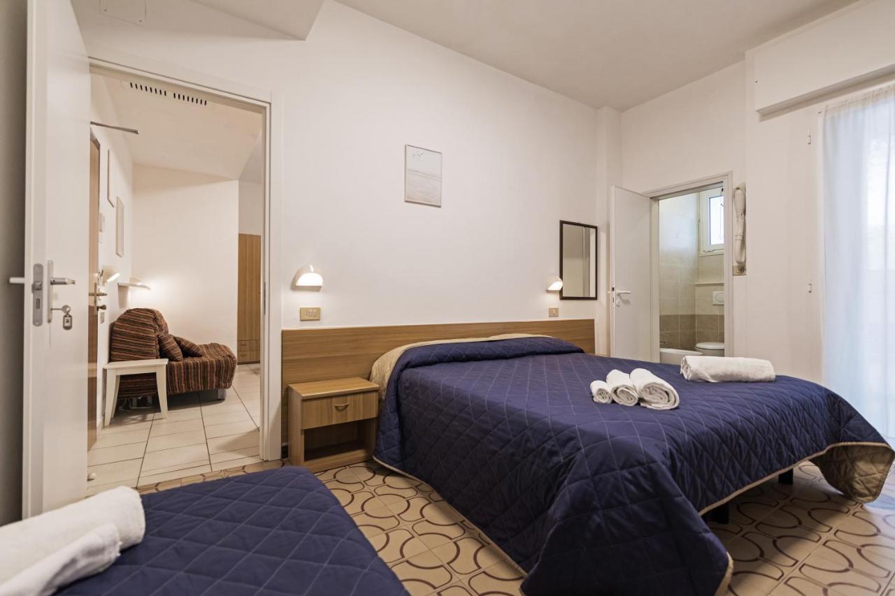 Residence Das Nest - Appartamenti A Pochi Passi Dal Mare Riccione Esterno foto