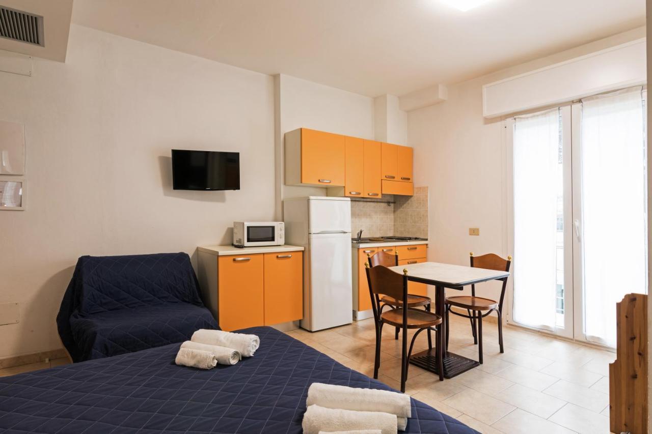 Residence Das Nest - Appartamenti A Pochi Passi Dal Mare Riccione Esterno foto