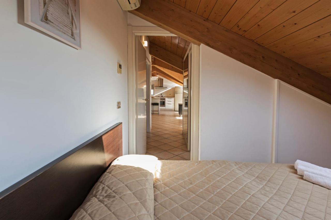 Residence Das Nest - Appartamenti A Pochi Passi Dal Mare Riccione Esterno foto