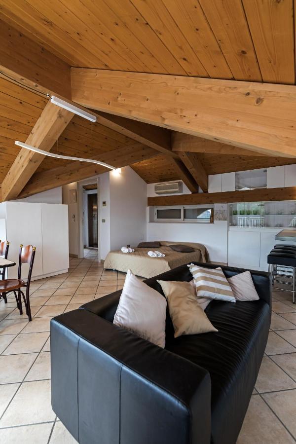 Residence Das Nest - Appartamenti A Pochi Passi Dal Mare Riccione Esterno foto