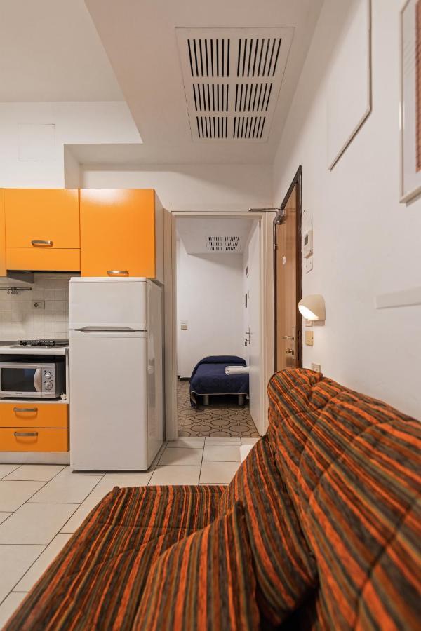 Residence Das Nest - Appartamenti A Pochi Passi Dal Mare Riccione Esterno foto