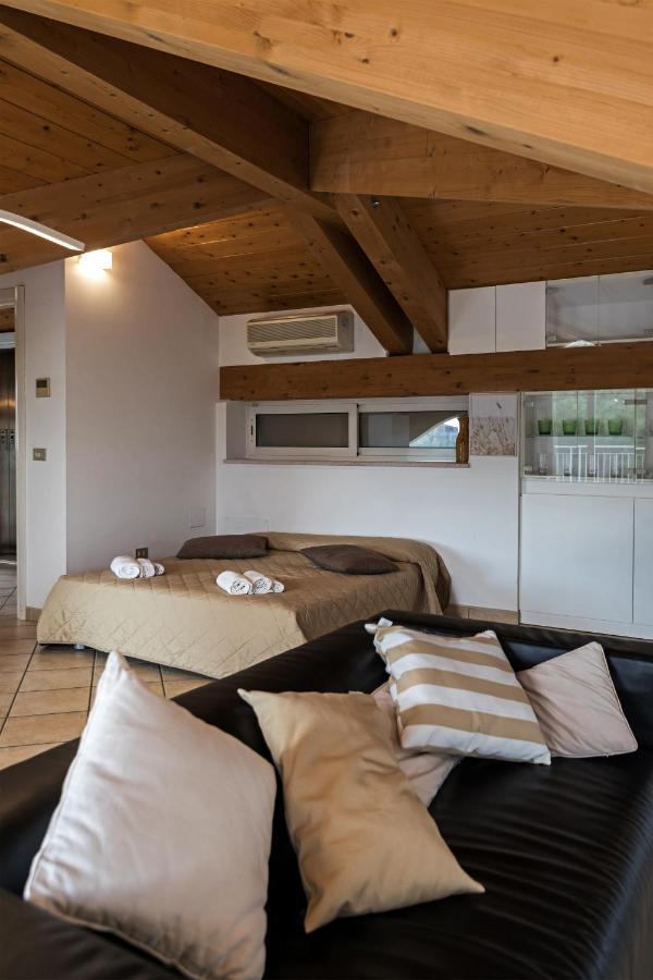 Residence Das Nest - Appartamenti A Pochi Passi Dal Mare Riccione Esterno foto
