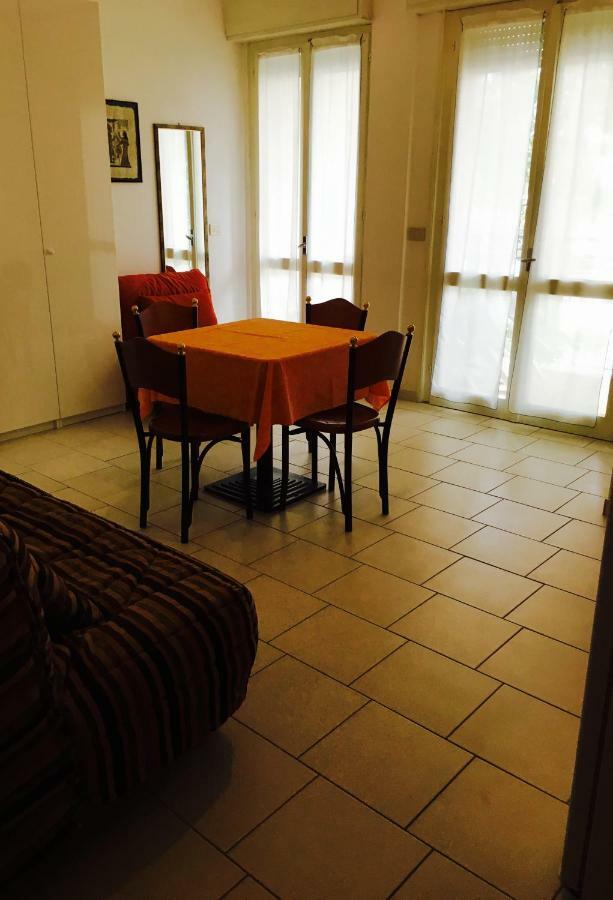 Residence Das Nest - Appartamenti A Pochi Passi Dal Mare Riccione Esterno foto