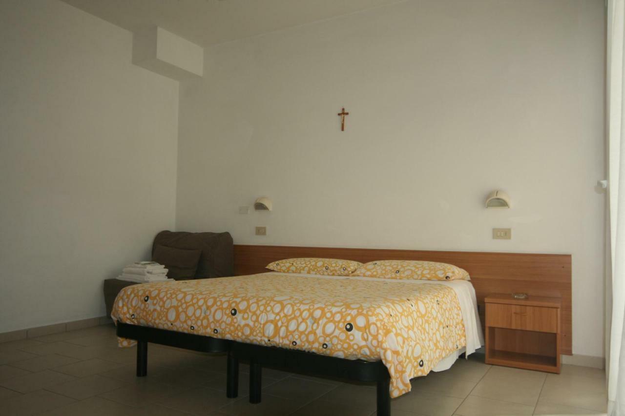 Residence Das Nest - Appartamenti A Pochi Passi Dal Mare Riccione Esterno foto