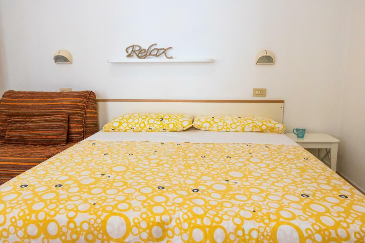 Residence Das Nest - Appartamenti A Pochi Passi Dal Mare Riccione Esterno foto
